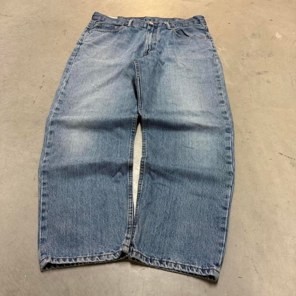 Vintage y2k Baggy Levi's 505 Denim Jeans